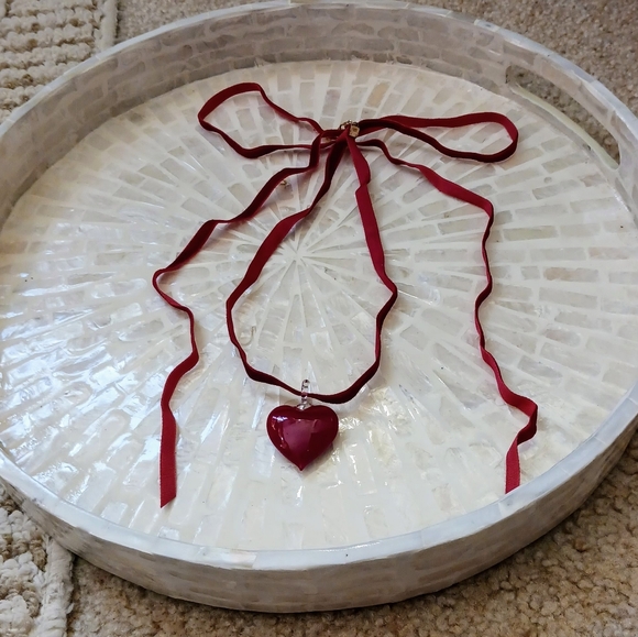 Red Heart Pendant Necklace - Red Velvet - Picture 4 of 14